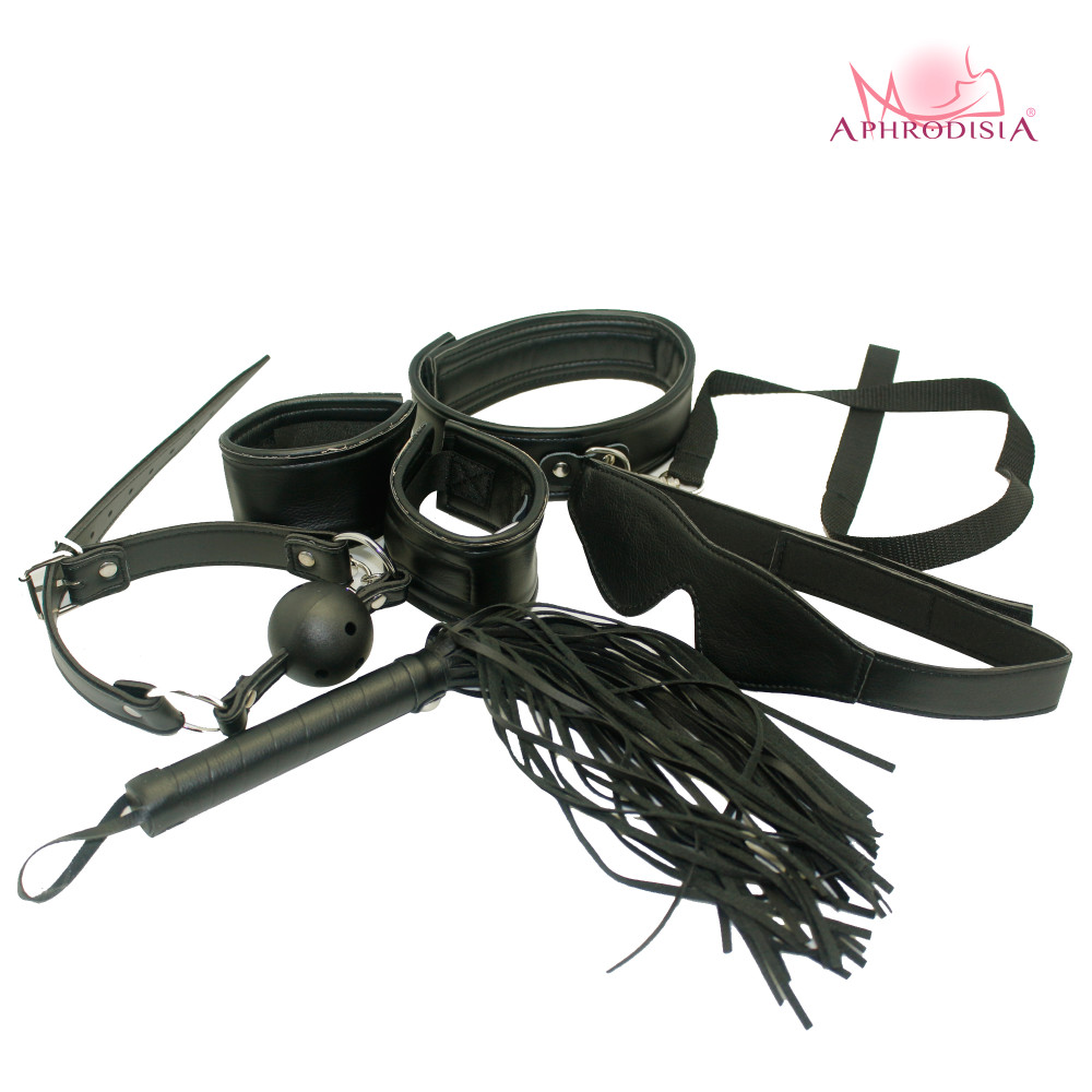 Mistress Black Kink Slave 